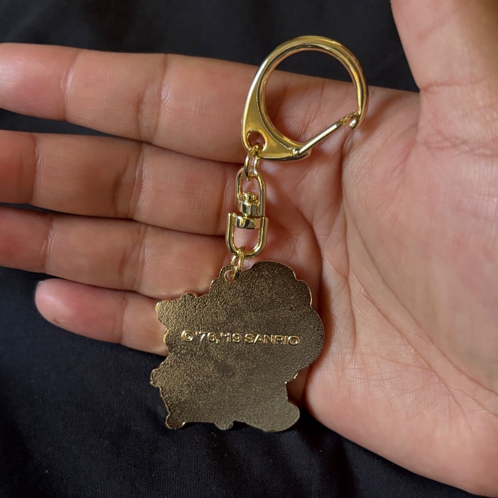 Hello Kitty Gold Keychain Charm - Picture 2 of 2